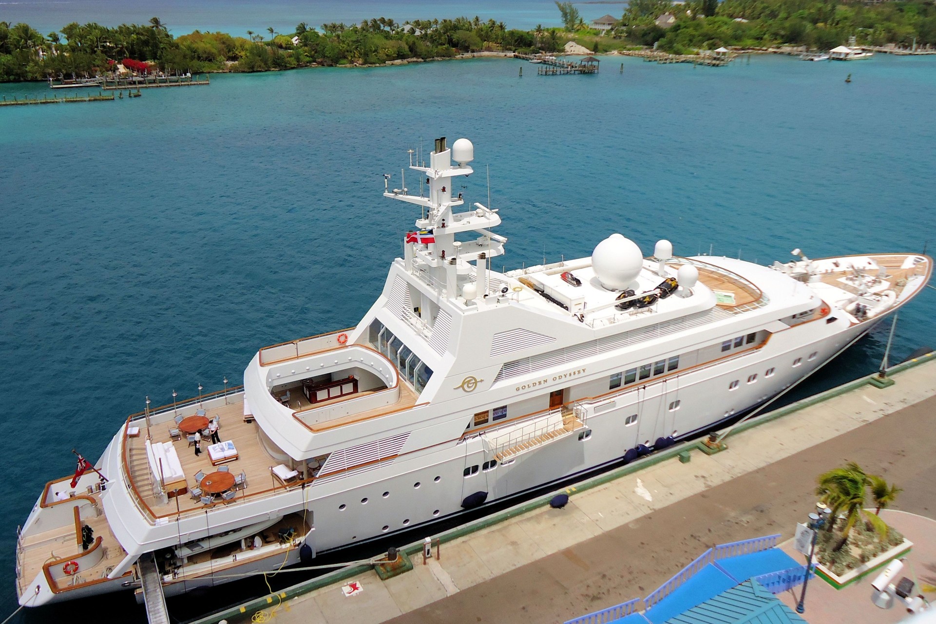 yacht broker bahamas